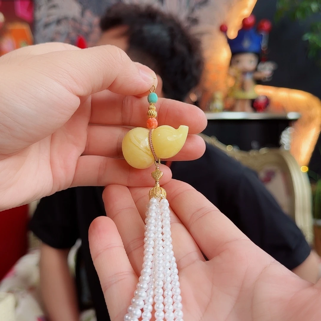 琥珀18K金镶嵌颈饰