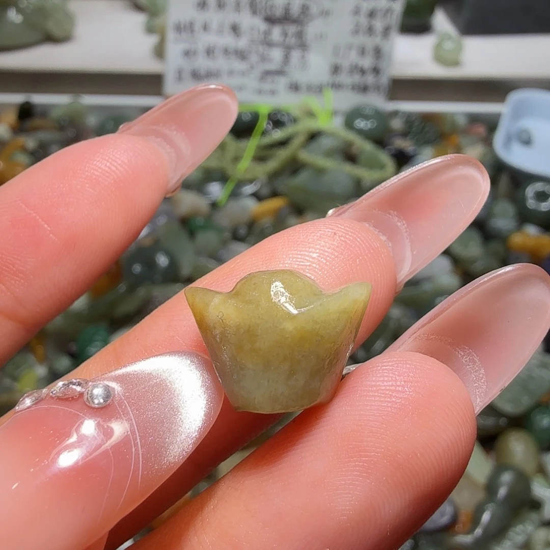 和田玉未镶嵌珠宝奇石