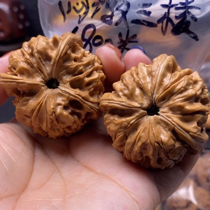 大***哥文玩核桃吊坠闷墩