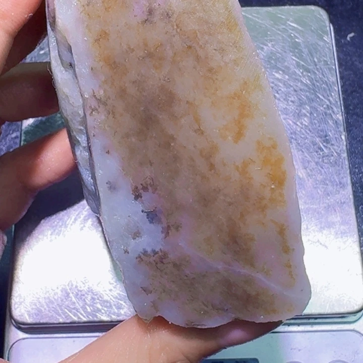 未镶嵌和田玉（糖玉）珠宝半成品