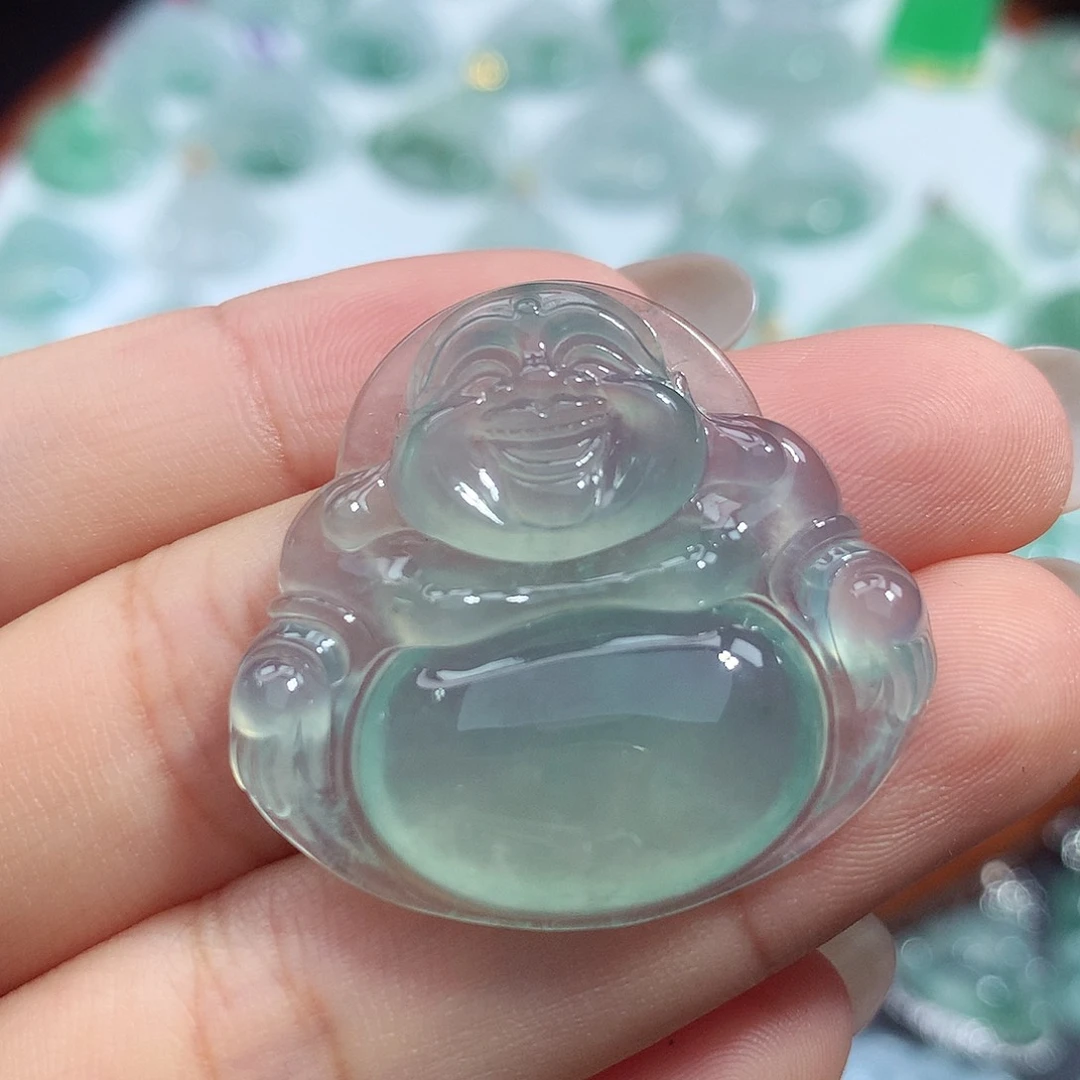 翡翠未镶嵌颈饰T***?佛公