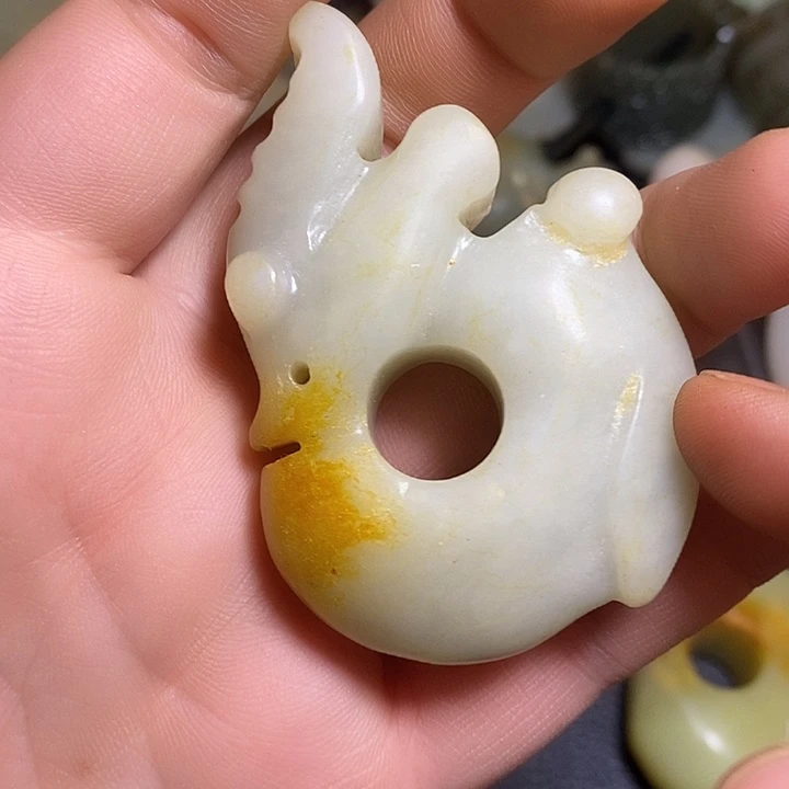 和田玉（糖玉）未镶嵌颈饰
