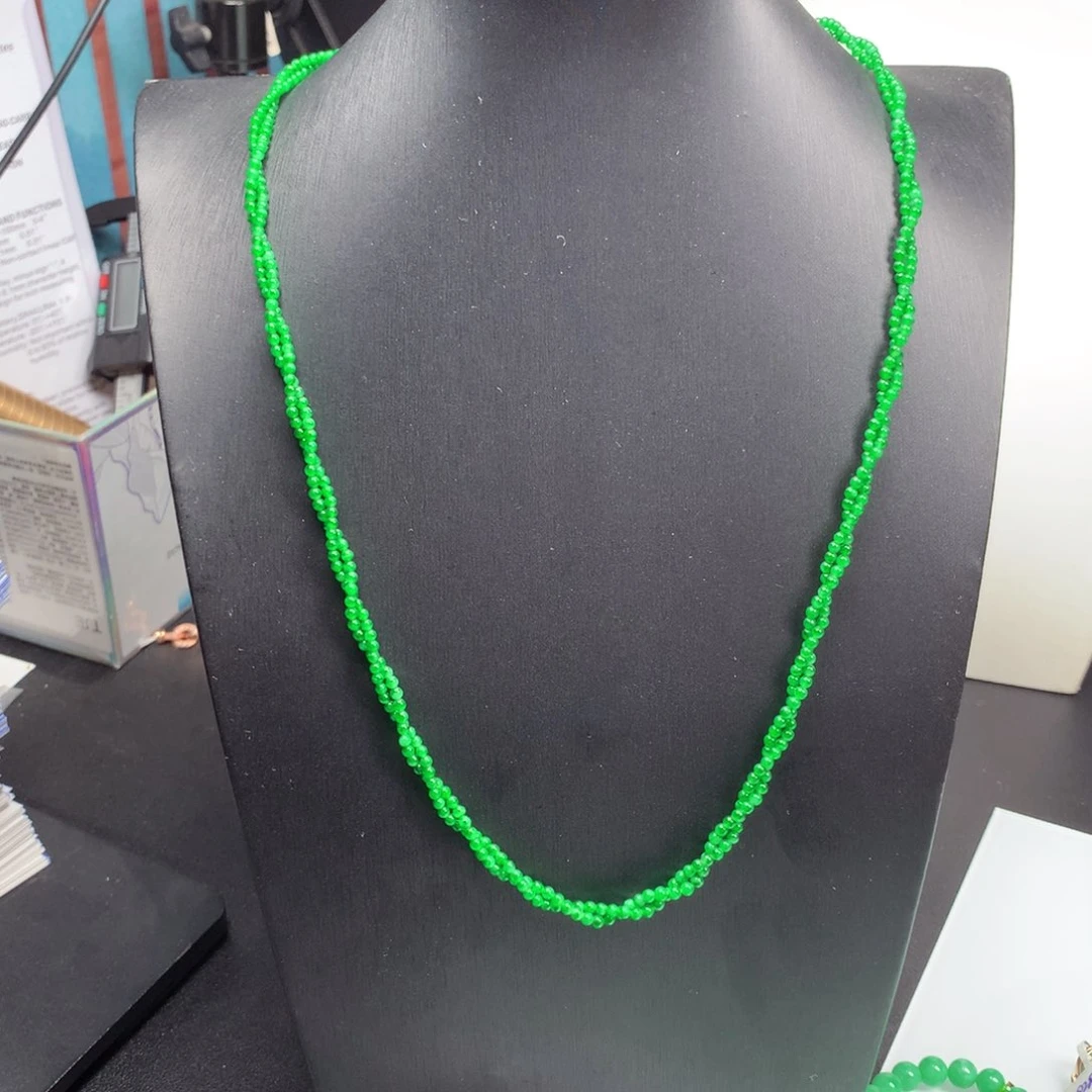 翡翠未镶嵌颈饰项链