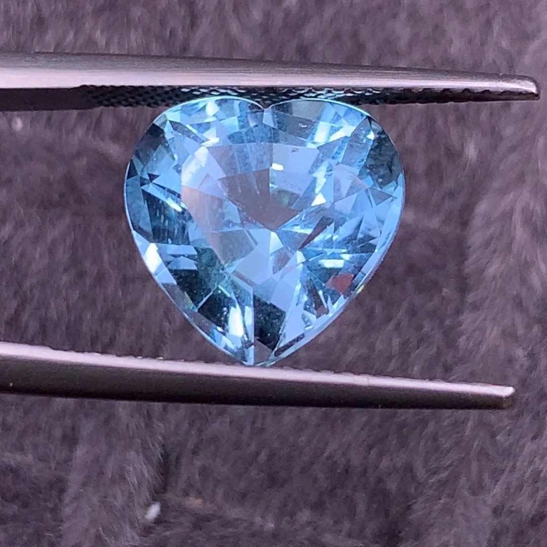 托帕石裸石9.98克拉圣玛利亚