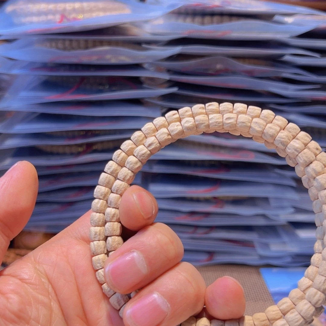 柏香籽/百香籽吊坠肉**?