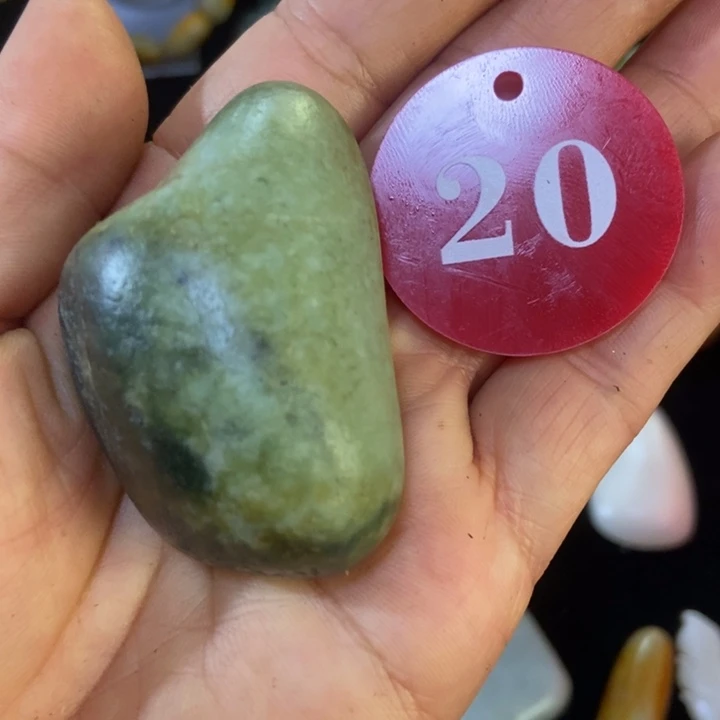 和田玉（糖玉）未镶嵌挂件