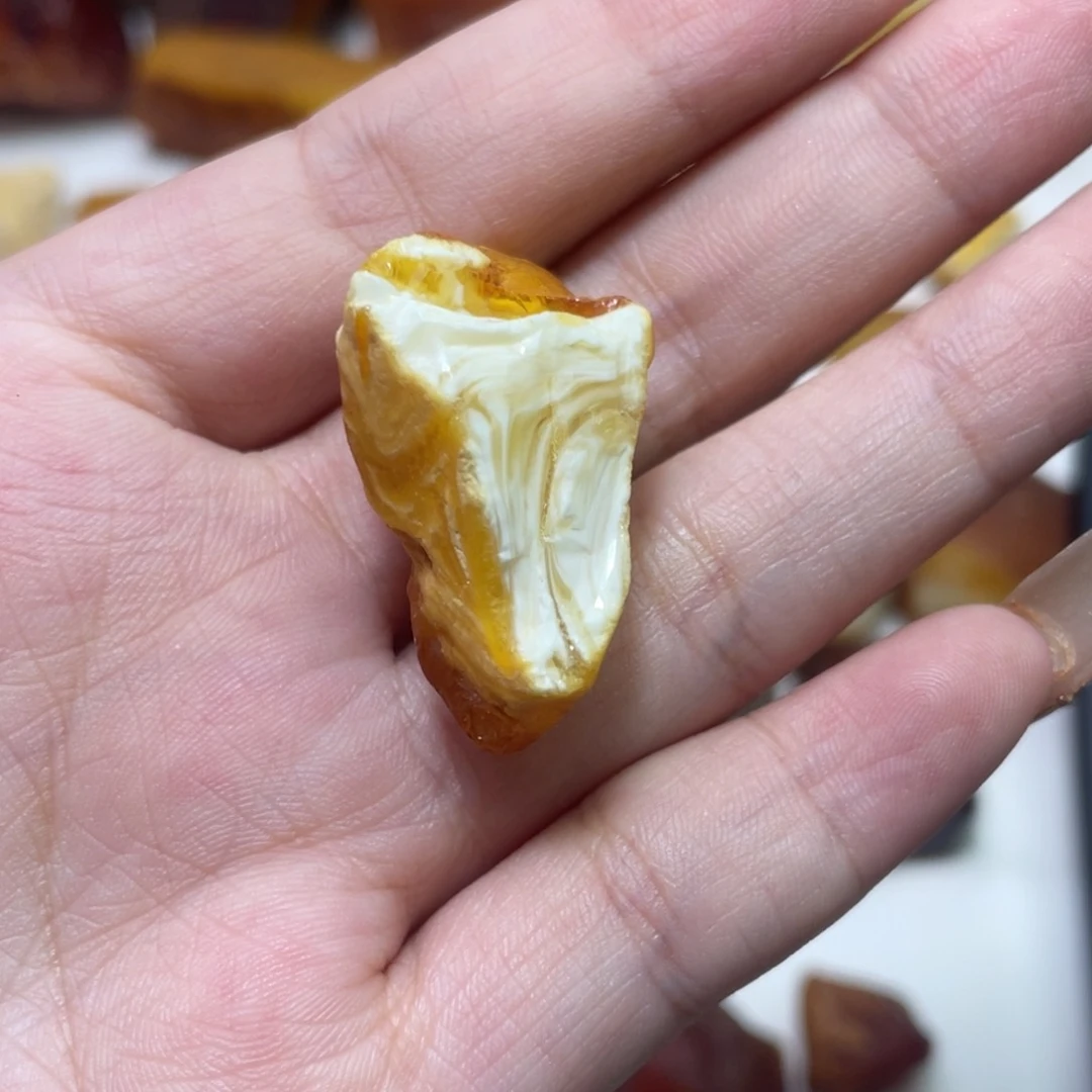 定制琥珀缪****e天然原矿