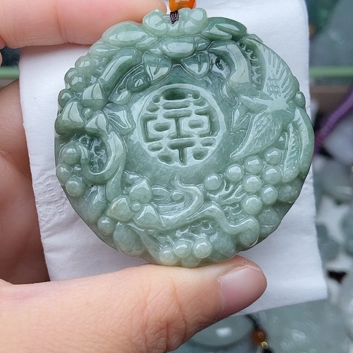 翡翠未镶嵌颈饰翡翠双面