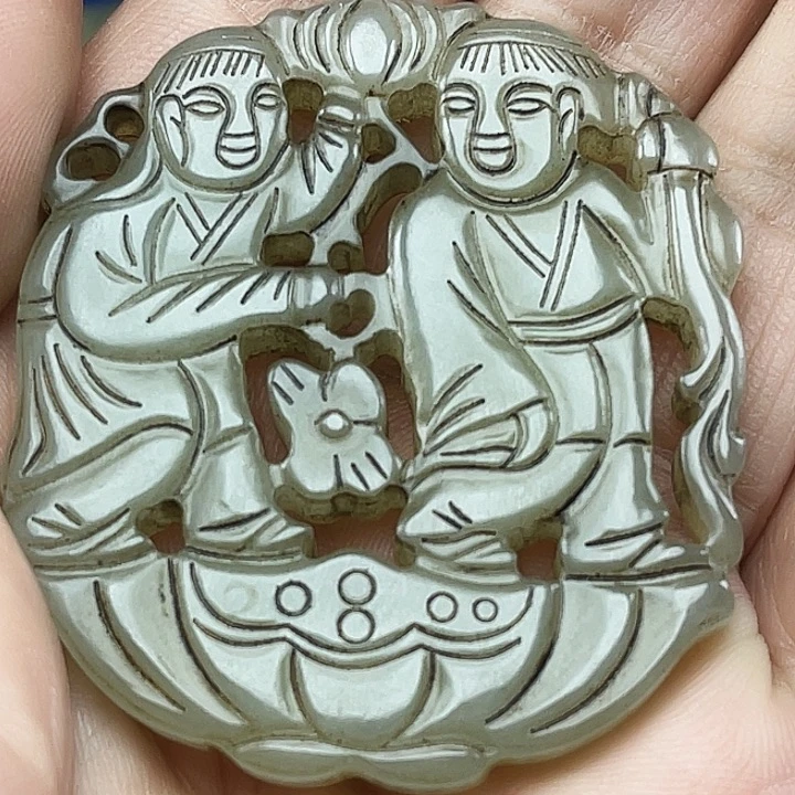 乡***勤和田玉（青白玉）未镶嵌颈饰