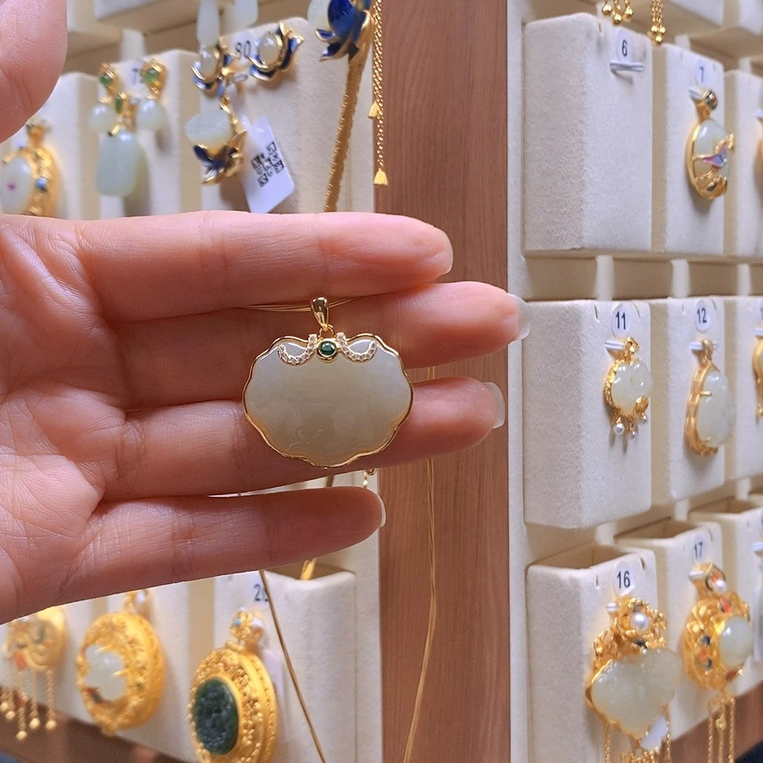 和田玉银S925镶嵌颈饰