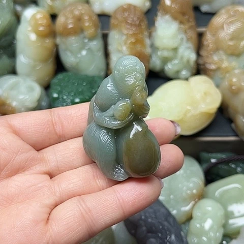 颈饰未镶嵌和田玉