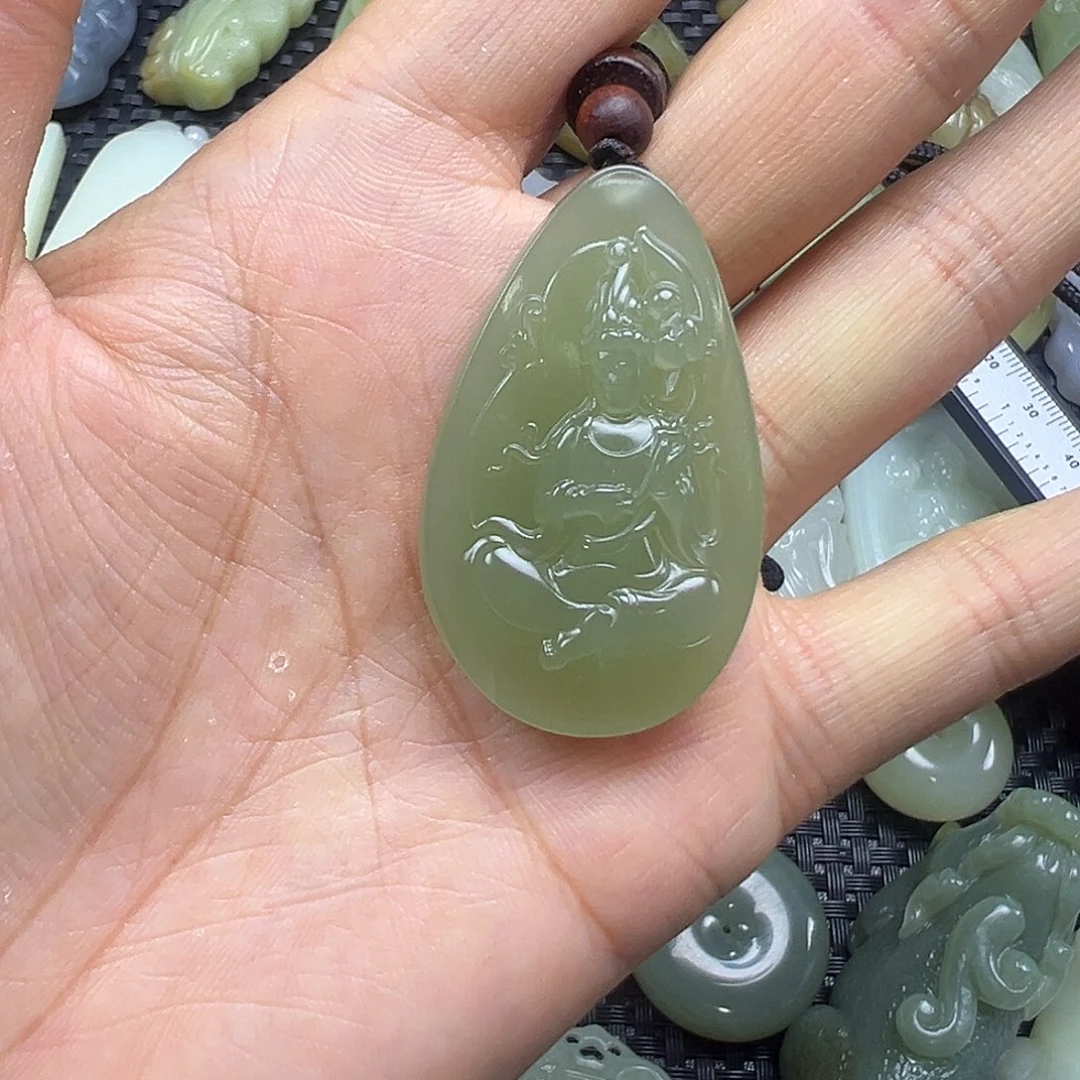 和田玉未镶嵌吊坠(不含链)有棉漏，不退不换，卡44