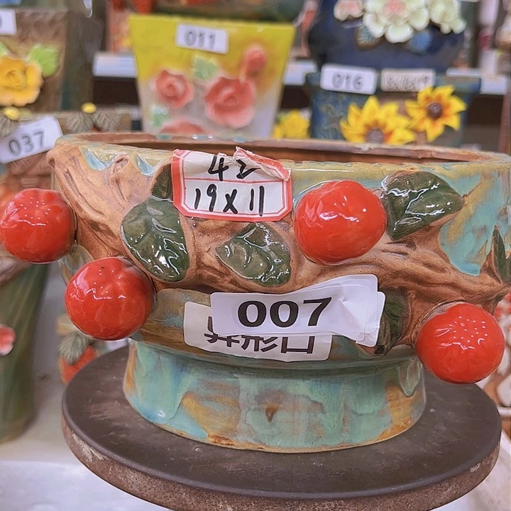 紫砂花盆陶瓷制品