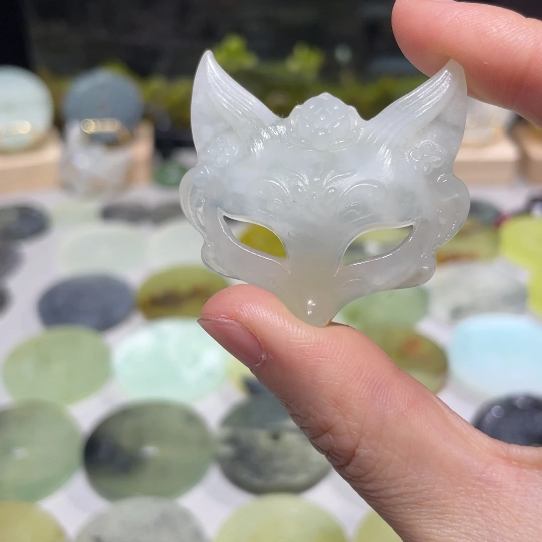 岫玉未镶嵌颈饰颈饰9