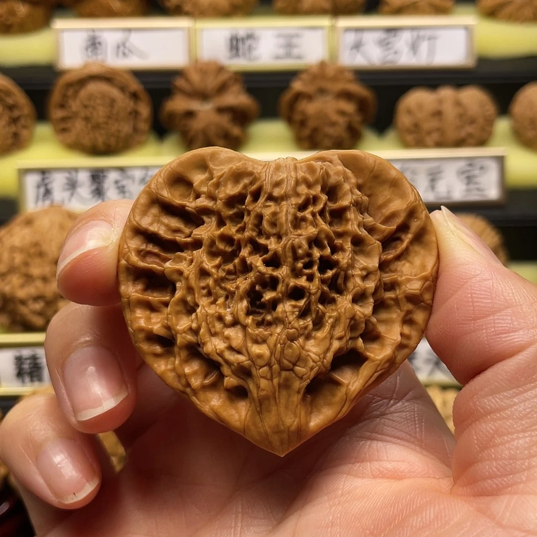 【闪购商品】吊坠文玩核桃一片真心52