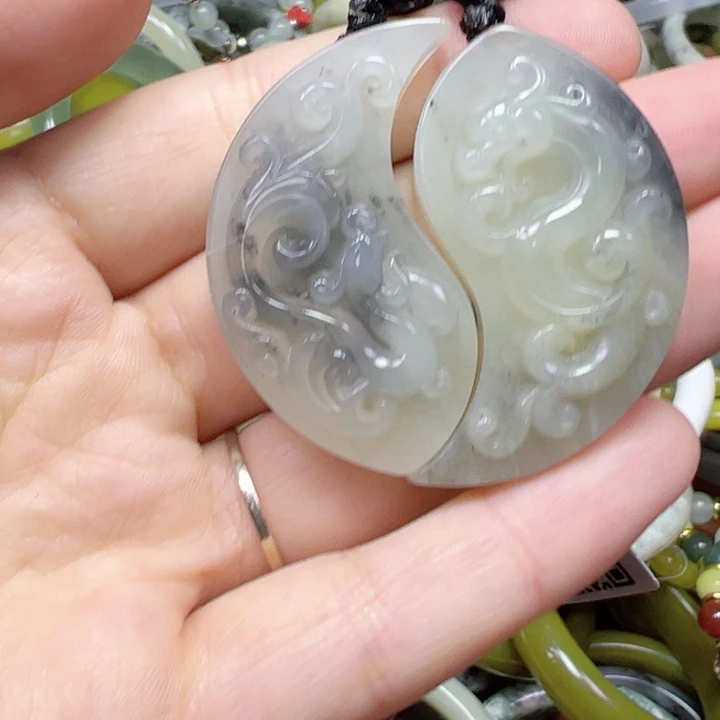 未镶嵌蛇纹石玉手链