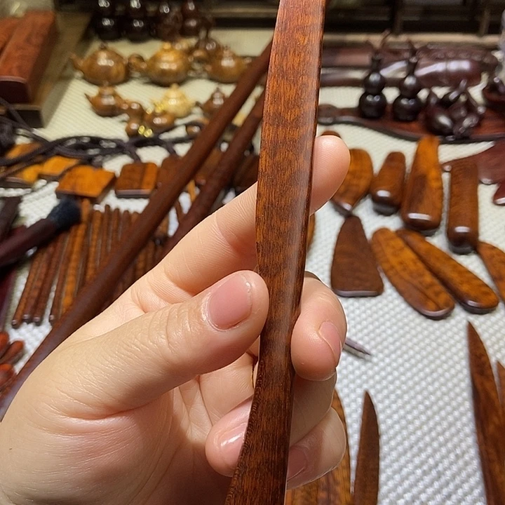 浅*南美蛇纹木裁纸刀一把