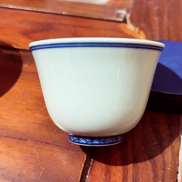 釉下青花素胎铃铛杯