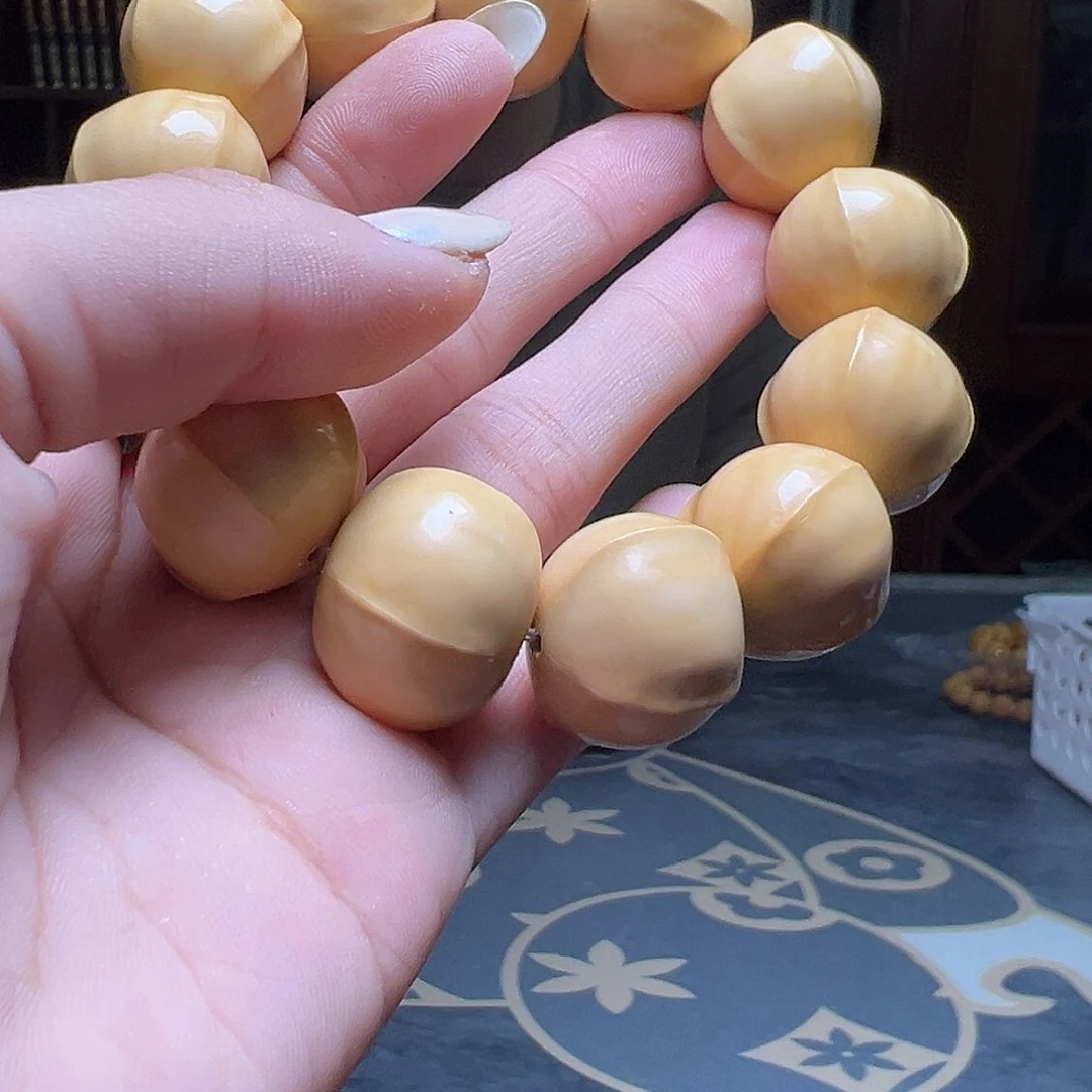 橄榄核吊坠猴头核桃