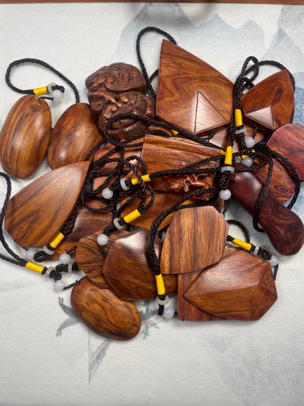 海黄随行手把件车挂件多样性发货一个