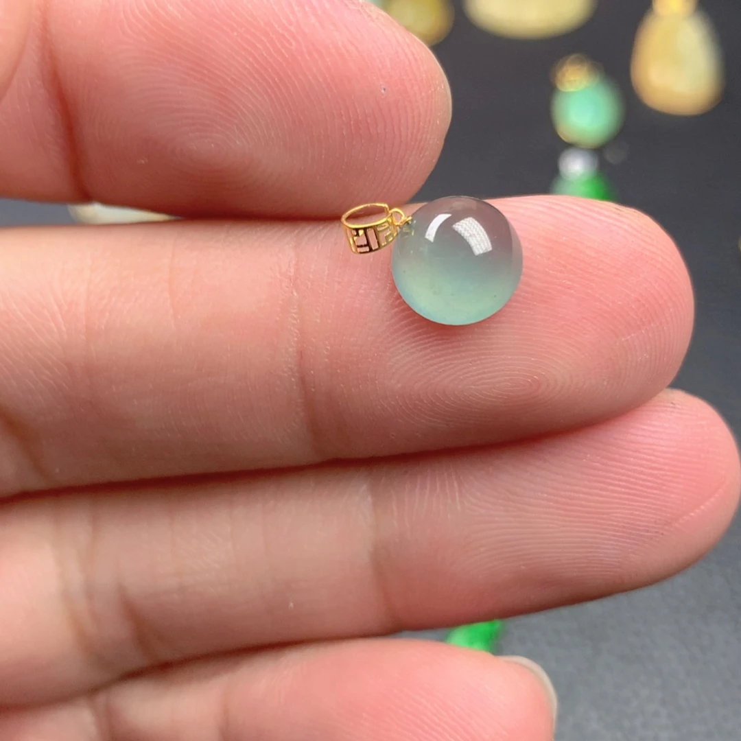 【闪购商品】颈饰18K金镶嵌翡翠翡翠