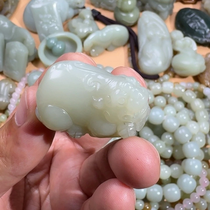 和田玉未镶嵌吊坠(不含链)
