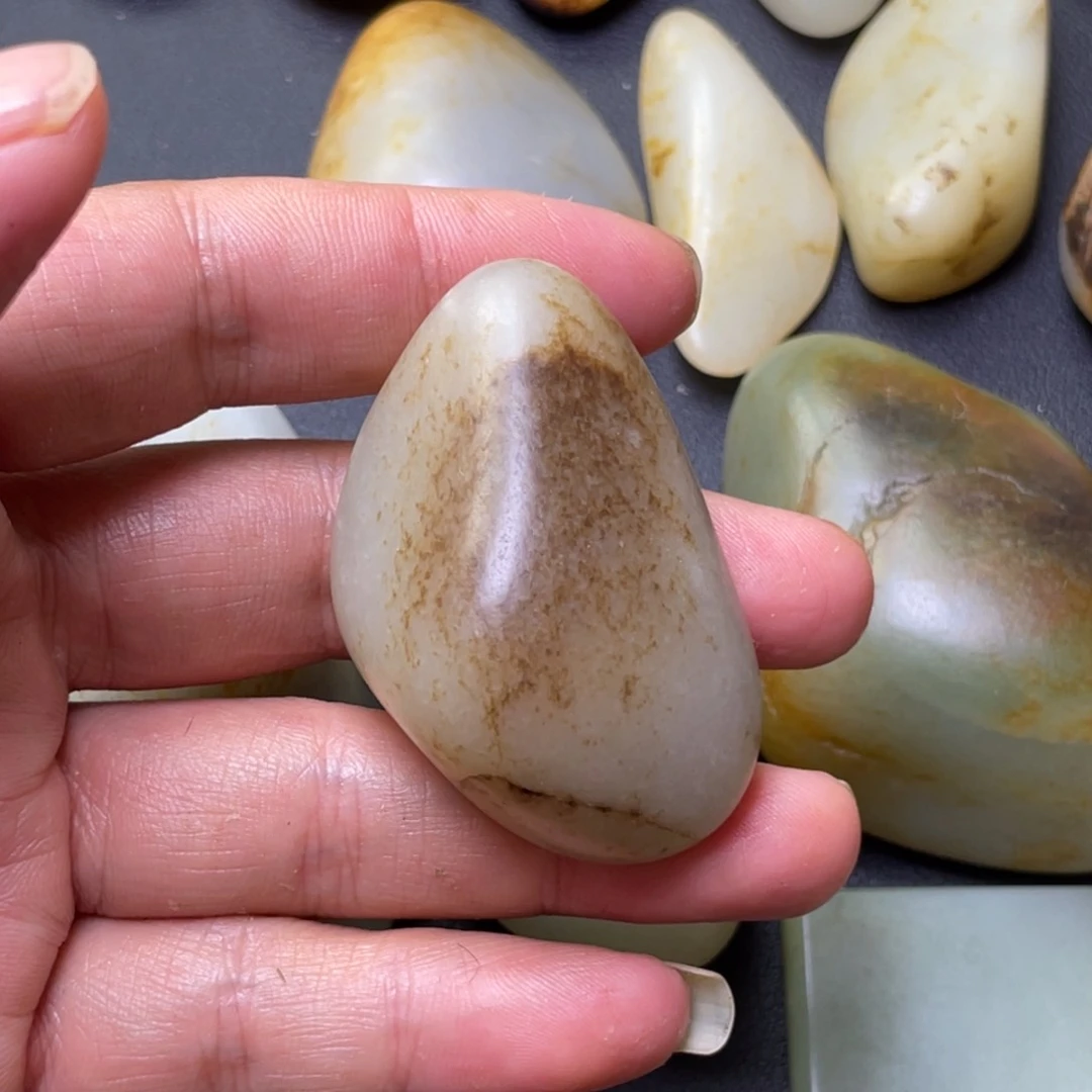 和田玉（子料）未镶嵌把件