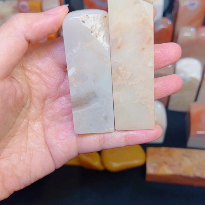 老挝石对**歌老挝精品素章