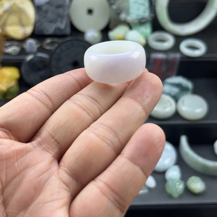 翡翠未镶嵌挂件翡翠