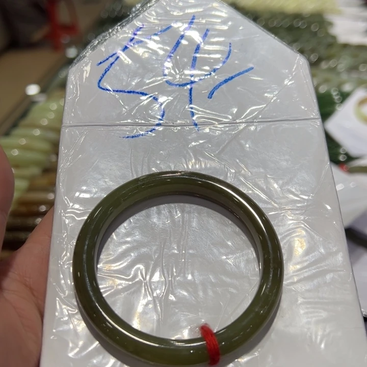 和田玉（糖玉）手镯未镶嵌来***块