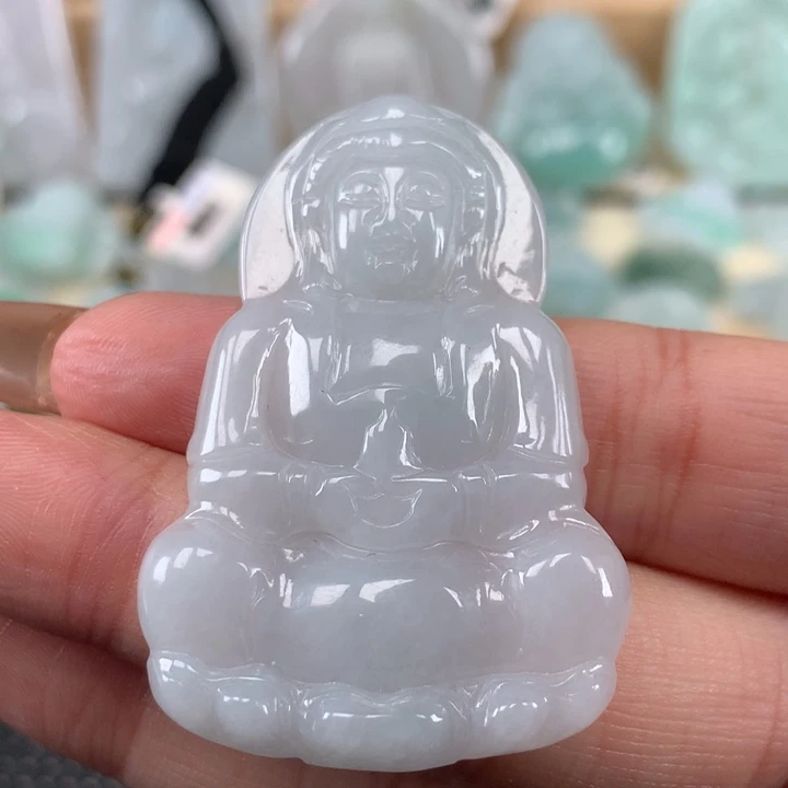 颈饰未镶嵌翡翠观音