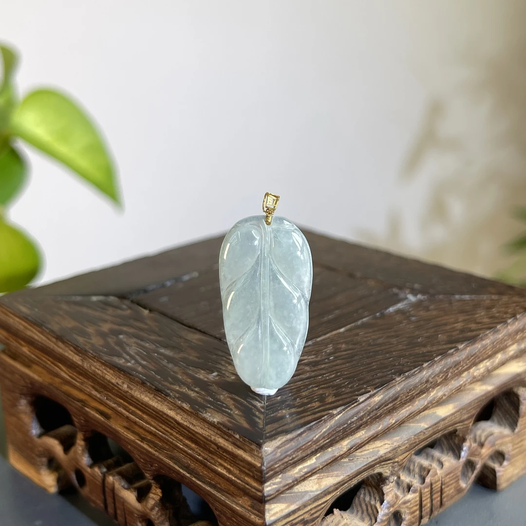 JCA23-171  天然缅甸A货翡翠 18K金扣大业有成