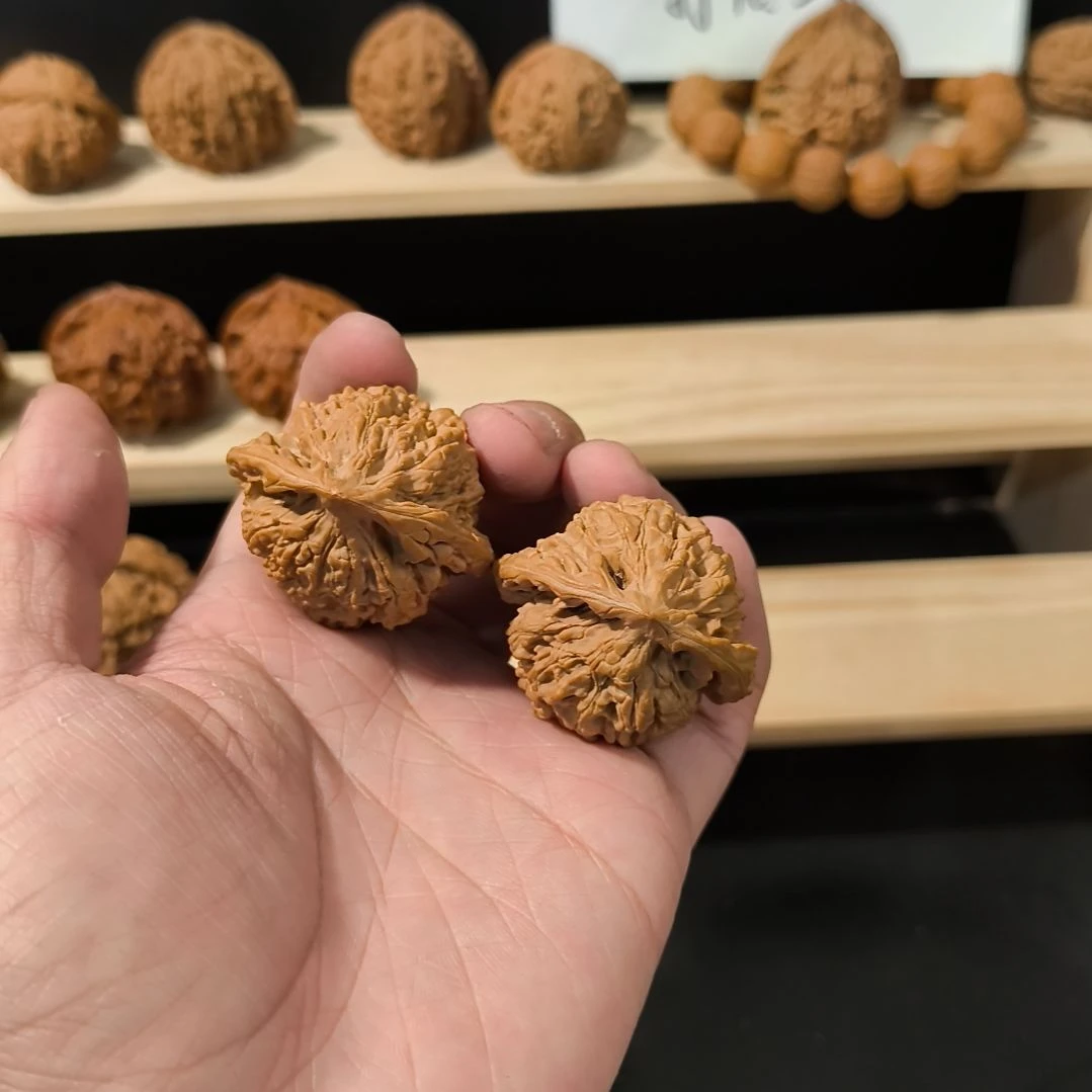 文玩核桃吊坠42官帽