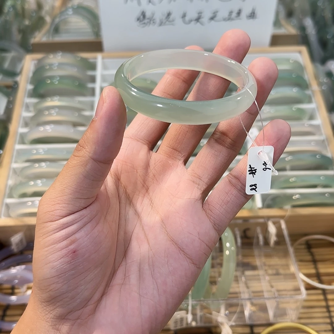 玛瑙/玉髓未镶嵌手镯圈口56.6