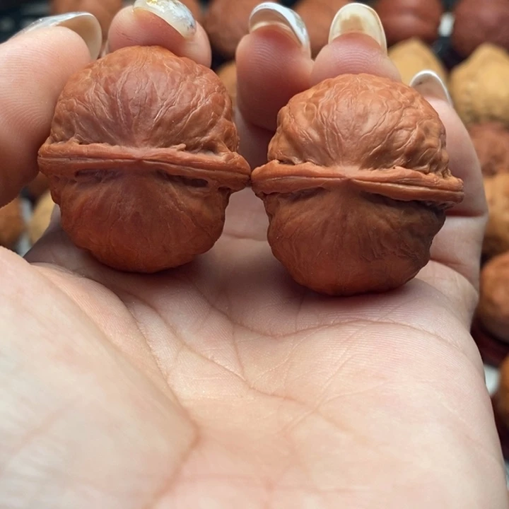 核桃精品文玩核桃手捻河豚