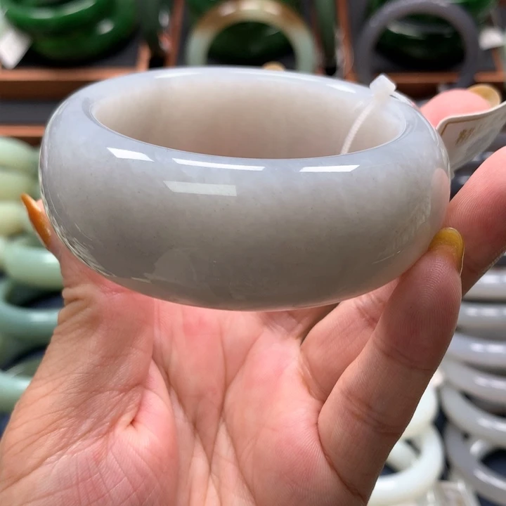 【闪购商品】未镶嵌手镯和田玉