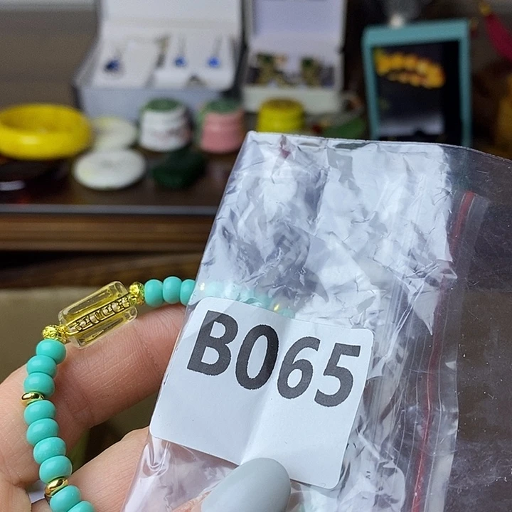 你***。大叶紫檀（黑酸枝木类）
