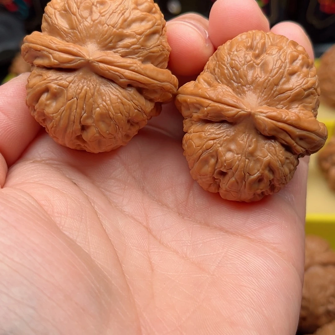 【闪购商品】桃木?**子文玩核桃手把件41元宝