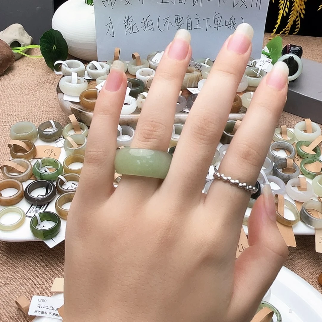 未镶嵌戒指和田玉（糖玉）x71苹果绿轮胎18.2不退换