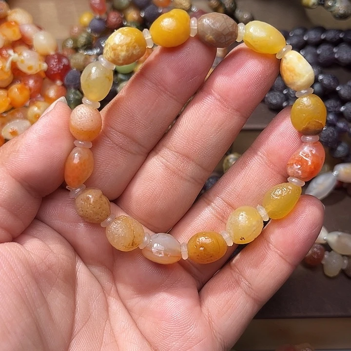 阿拉善彩玛瑙手串