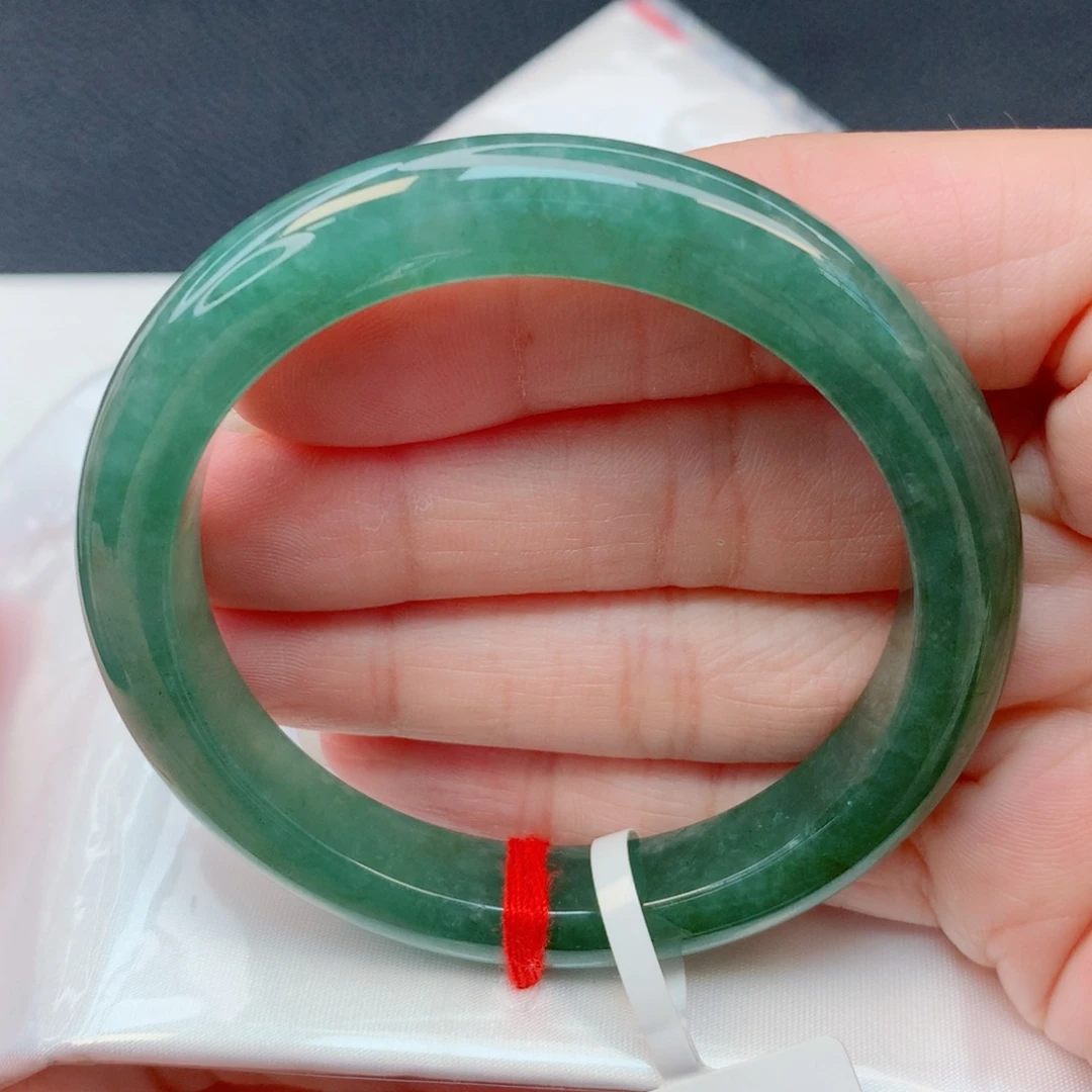 翡翠未镶嵌手镯52.9圈 油青底泥鳅背无纹裂有棉