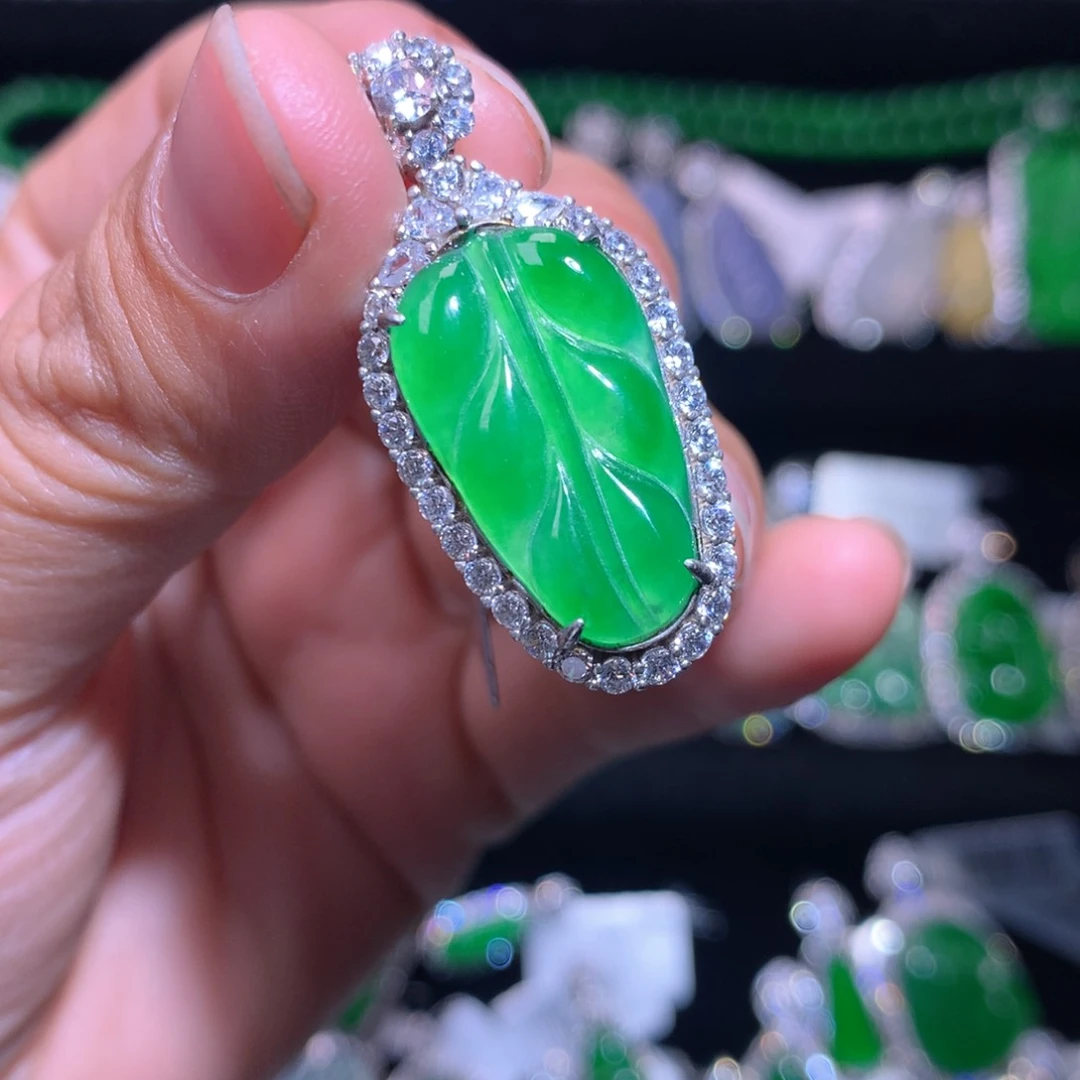 【闪购商品】颈饰银S925镶嵌翡翠天然翡翠