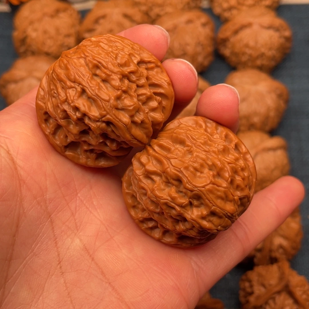 文玩核桃把件38山地石子正磨