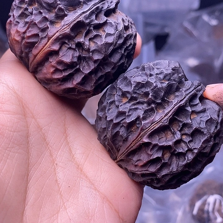 长***月文玩核桃把件   175