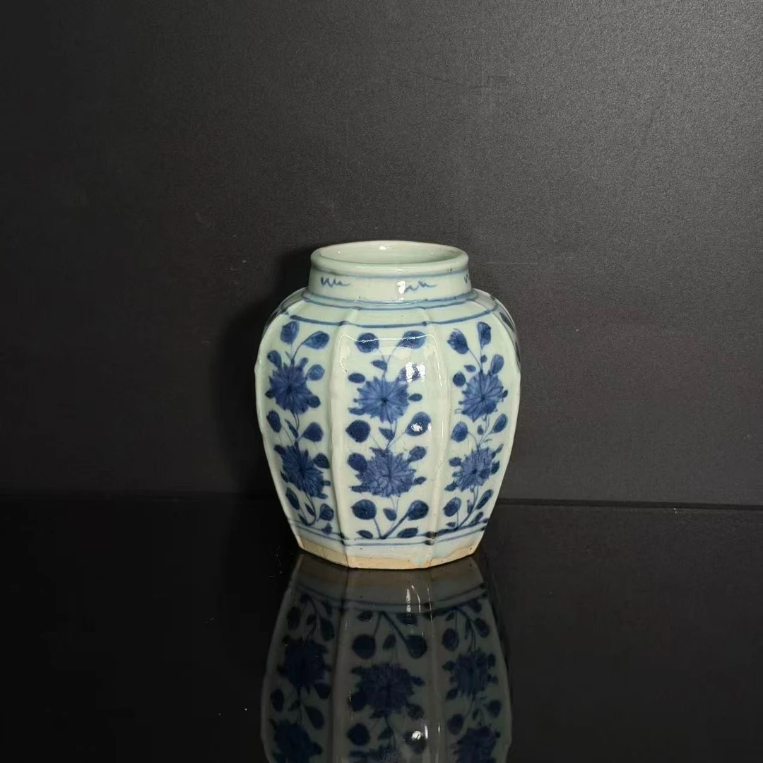 Lot9-Z青花花卉纹瓜棱罐-清代年制款高10cm-YC11120022001090