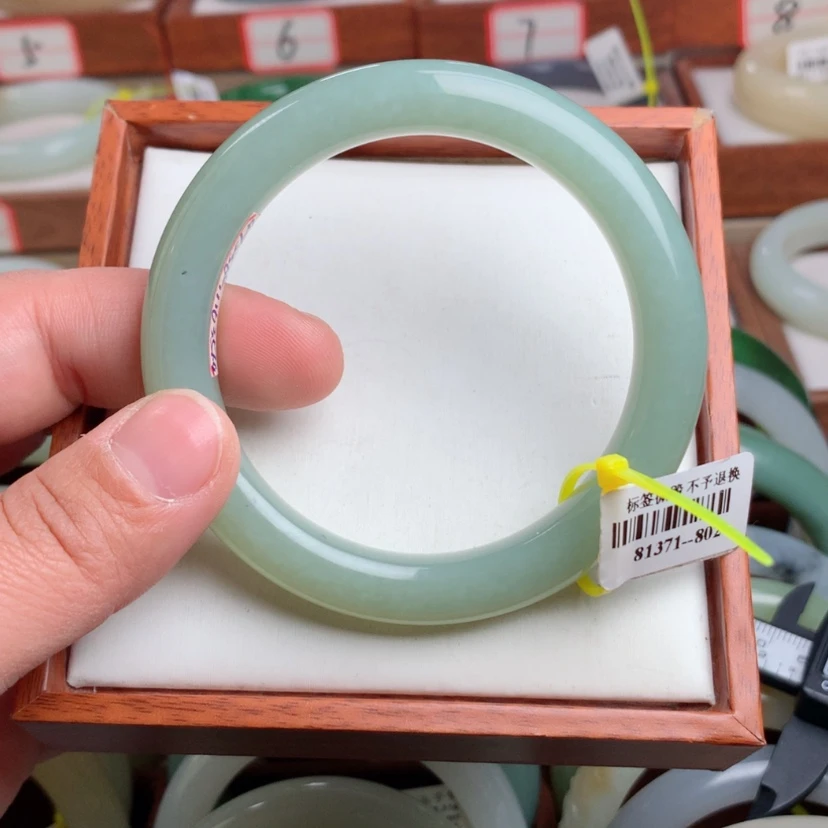 【闪购商品】和田玉手镯未镶嵌