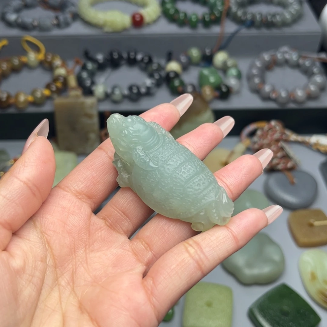 遥***期和田玉未镶嵌颈饰