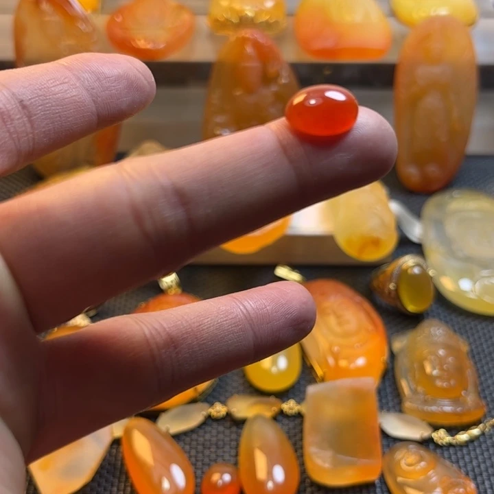 石英质玉颈饰银S925镀金镶嵌风*子