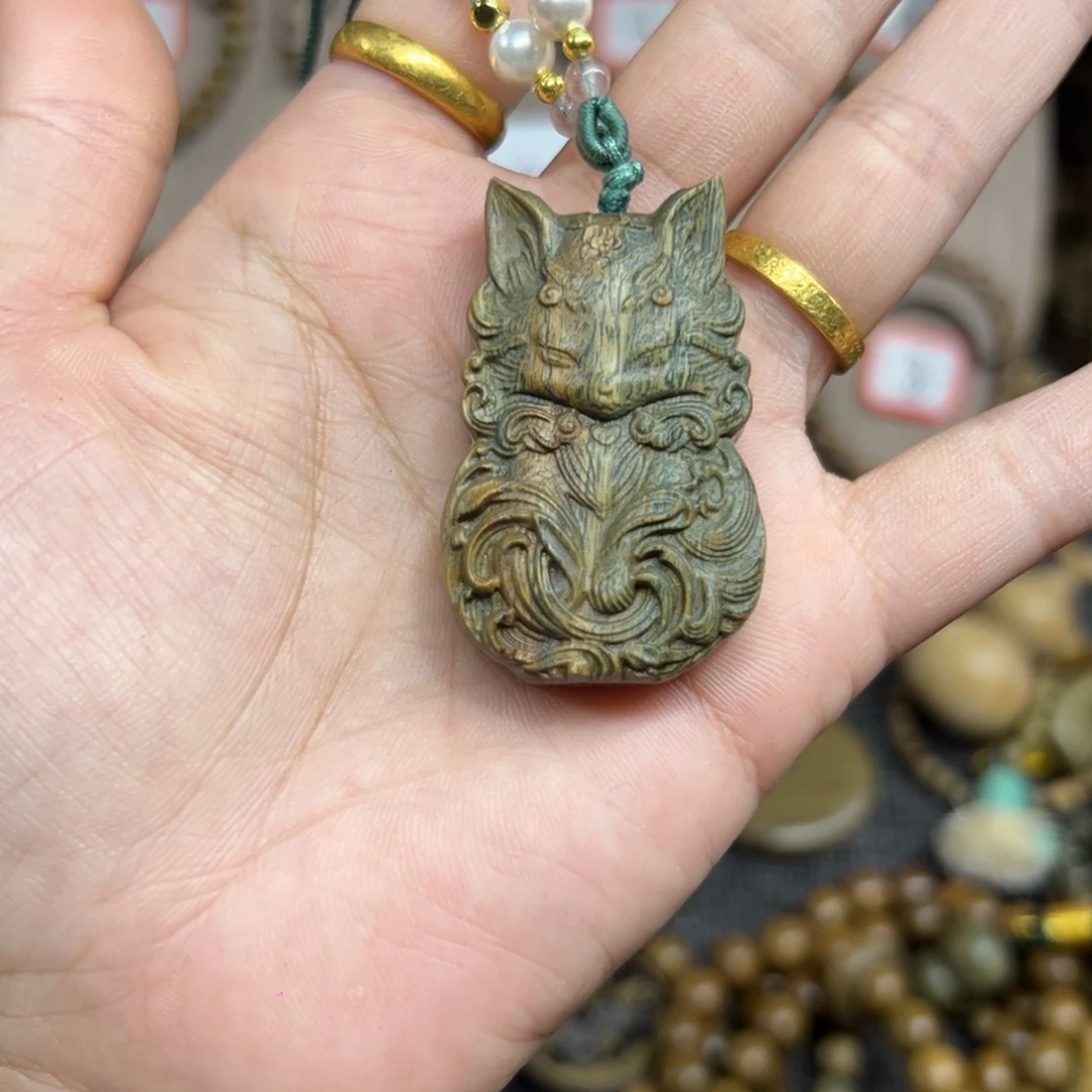 维腊木（绿檀）无事牌