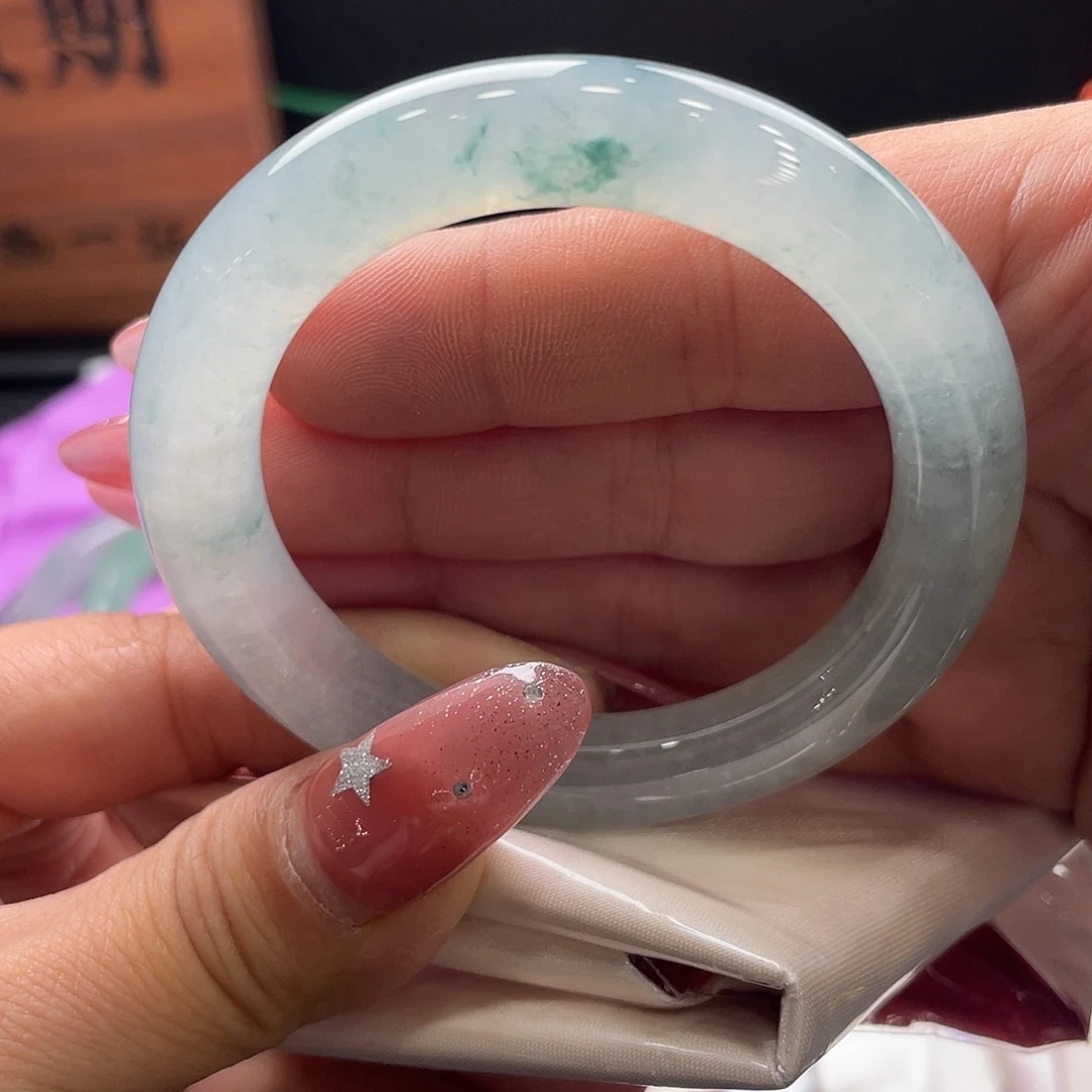 翡翠未镶嵌手镯51.6圆条